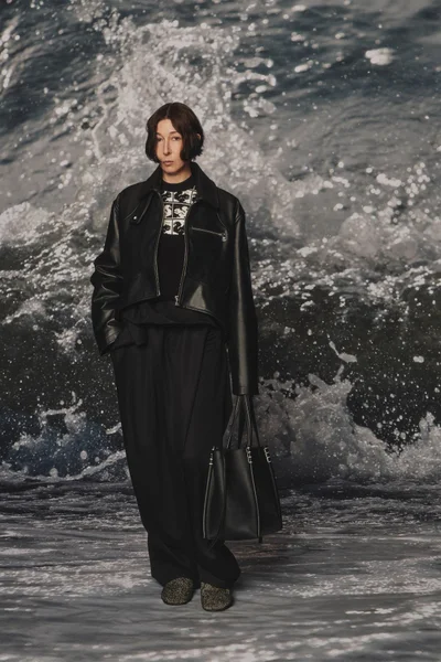 Look 27